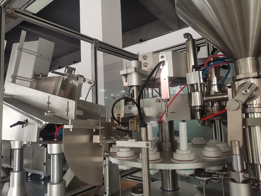 8000BPH Aluminium Tube Filing Dan Sealing Machine Untuk Pipa Komposit