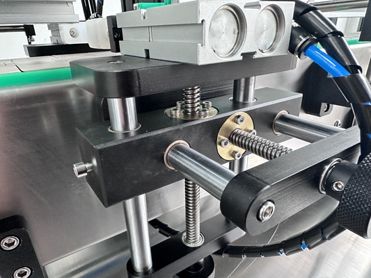 Mesin Capping Motor Servo Produksi Stabil Transportasi Efisien