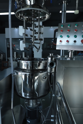 Mesin emulsifikasi homogenizer vakum dimensi yang disesuaikan Tingkat Keamanan Tinggi